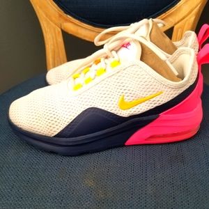 GUC- Nike Air Sneakers Size 7.5